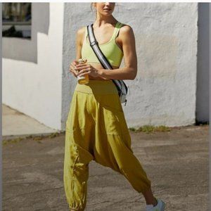 NWOT fb movement 'Give Your All Harem Pants'